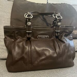Like new Chocolate Brown coach purse
